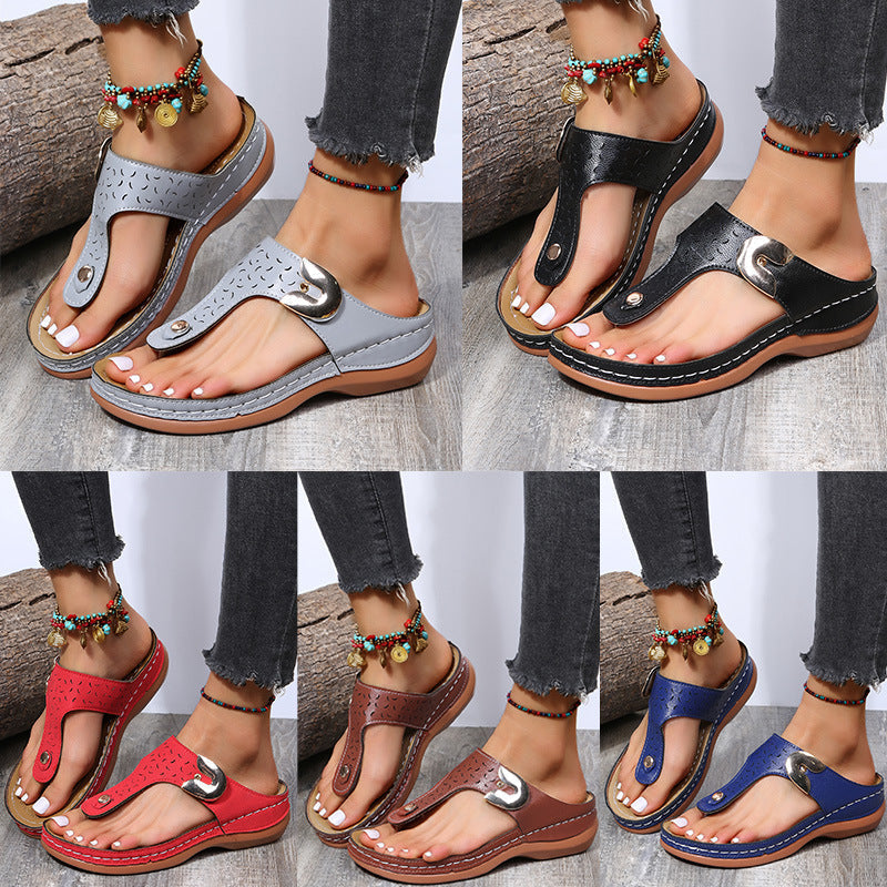 2025 Summer New Women's Metal Decor Feature Pattern Wedge Flip-Flops