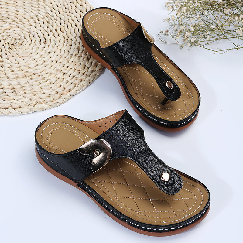 2025 Summer New Women's Metal Decor Feature Pattern Wedge Flip-Flops